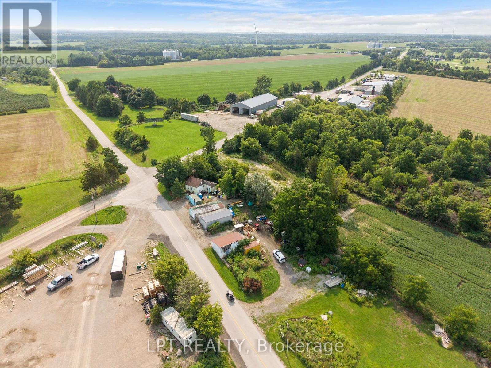 8349 Ravenswood Line, Lambton Shores, Ontario  N0M 1N0 - Photo 28 - X13694048