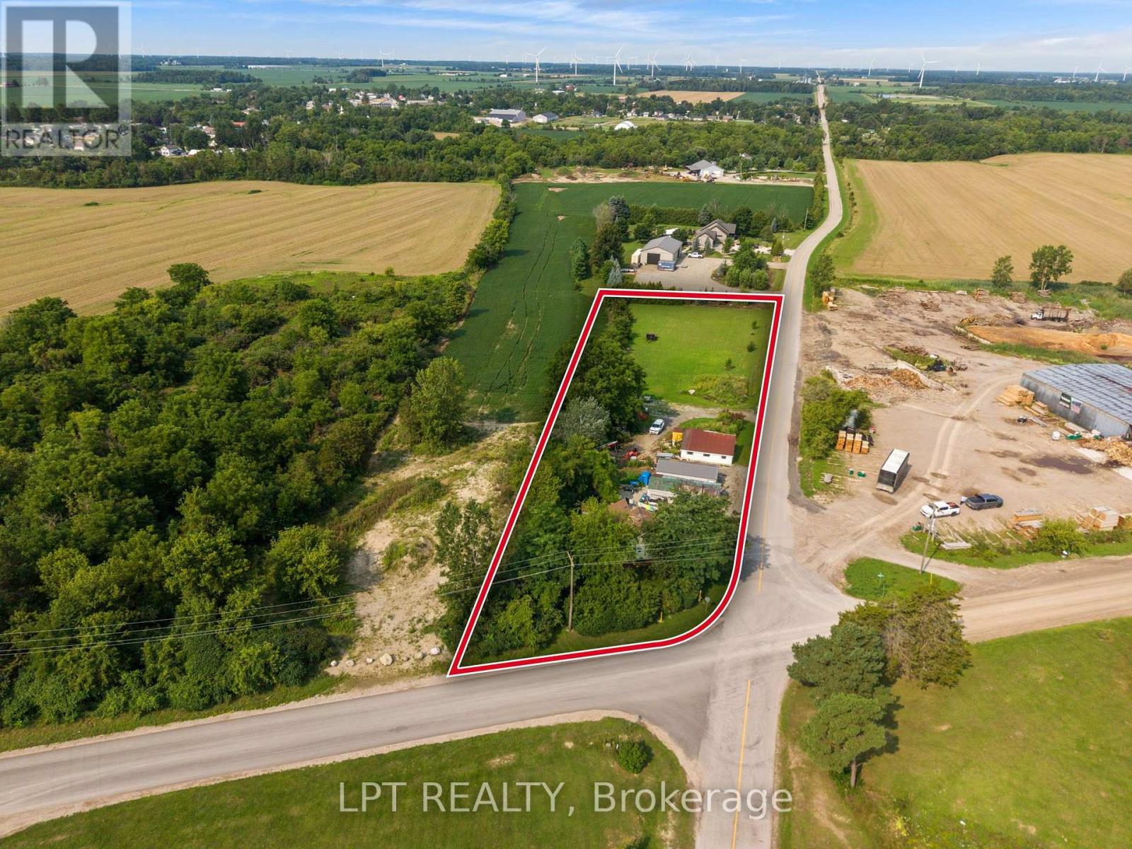 8349 Ravenswood Line, Lambton Shores, Ontario  N0M 1N0 - Photo 3 - X13694048
