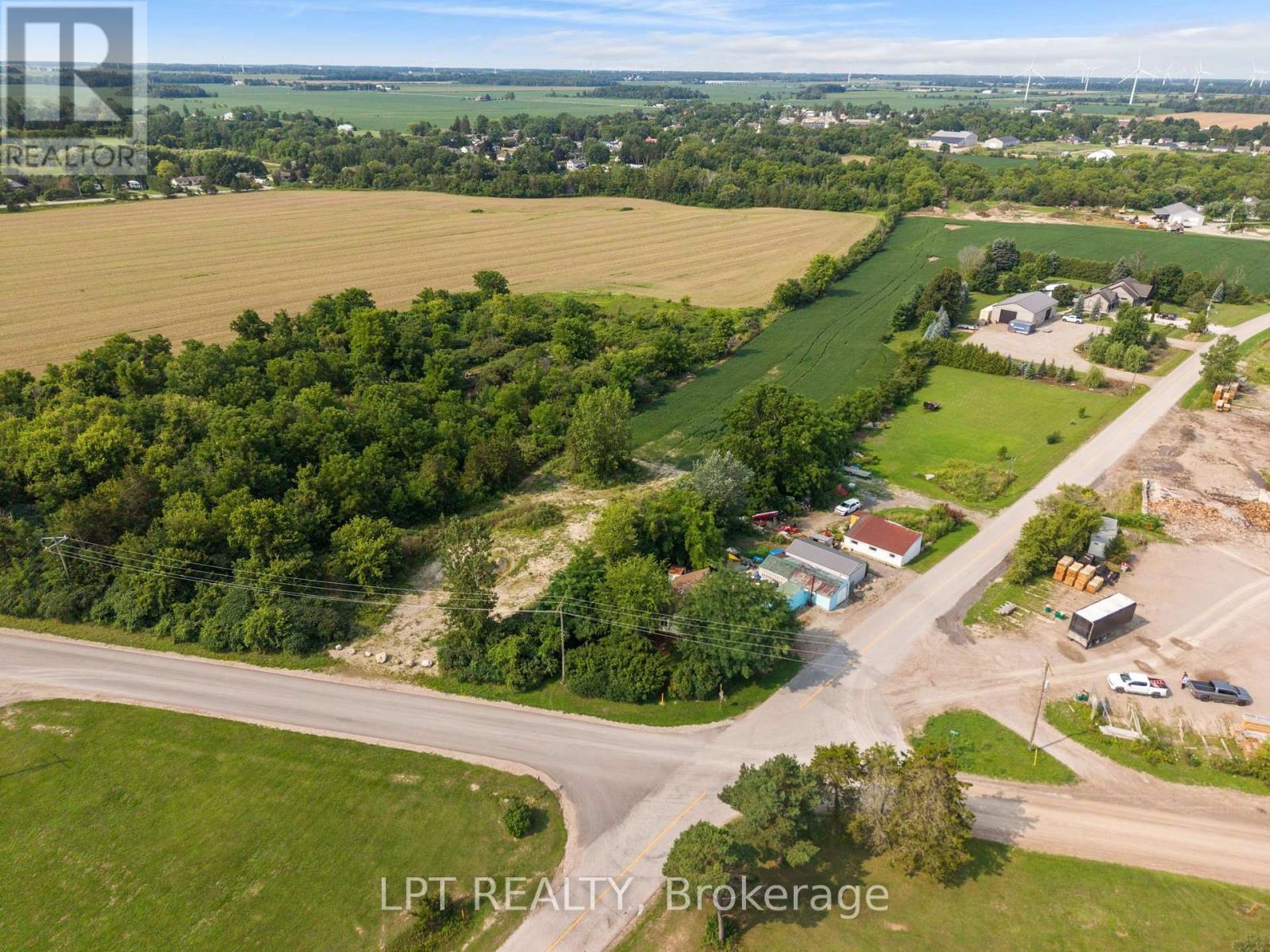 8349 Ravenswood Line, Lambton Shores, Ontario  N0M 1N0 - Photo 31 - X13694048