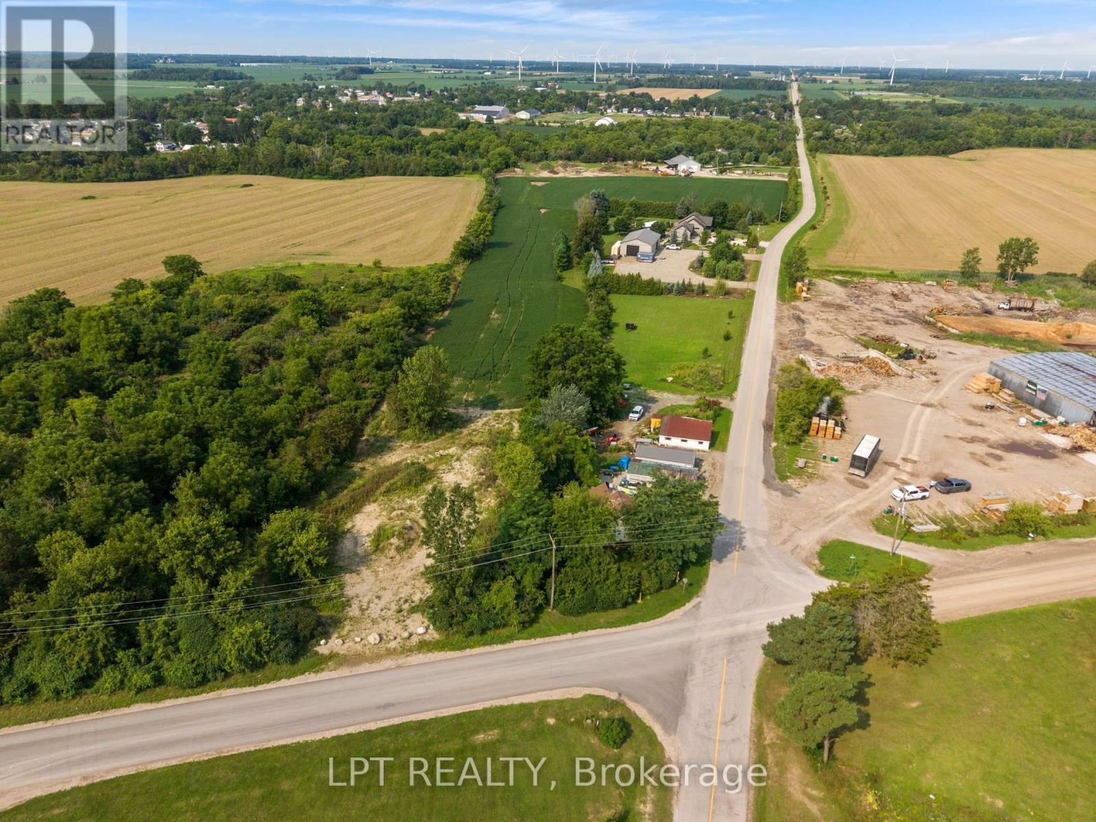 8349 Ravenswood Line, Lambton Shores, Ontario  N0M 1N0 - Photo 33 - X13694048