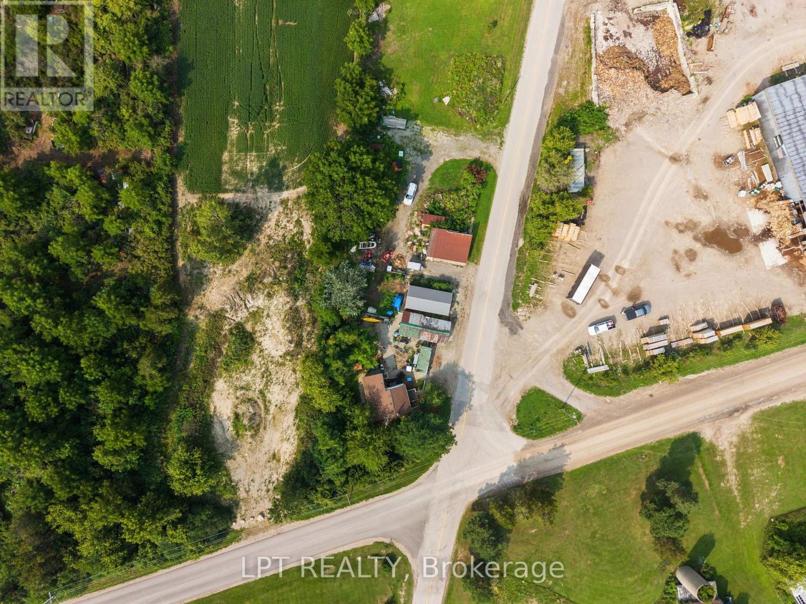 8349 Ravenswood Line, Lambton Shores, Ontario  N0M 1N0 - Photo 34 - X13694048