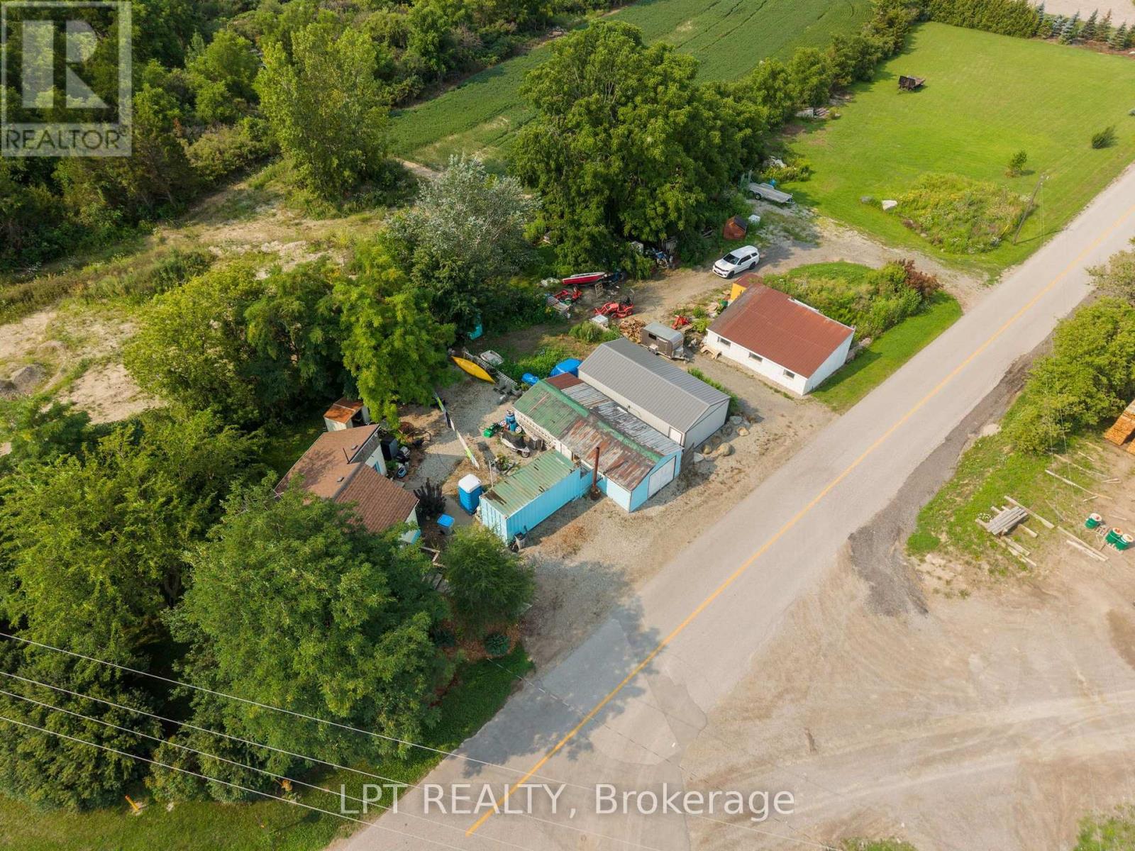 8349 Ravenswood Line, Lambton Shores, Ontario  N0M 1N0 - Photo 35 - X13694048