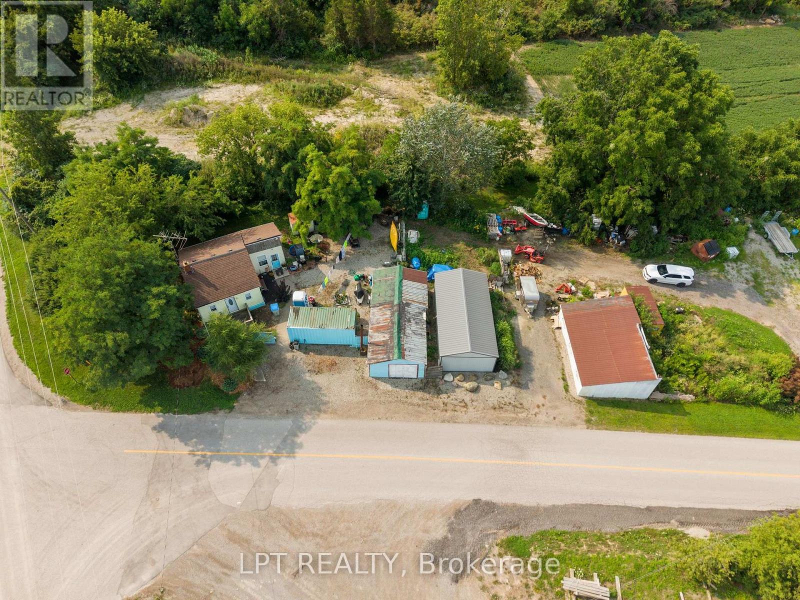 8349 Ravenswood Line, Lambton Shores, Ontario  N0M 1N0 - Photo 36 - X13694048