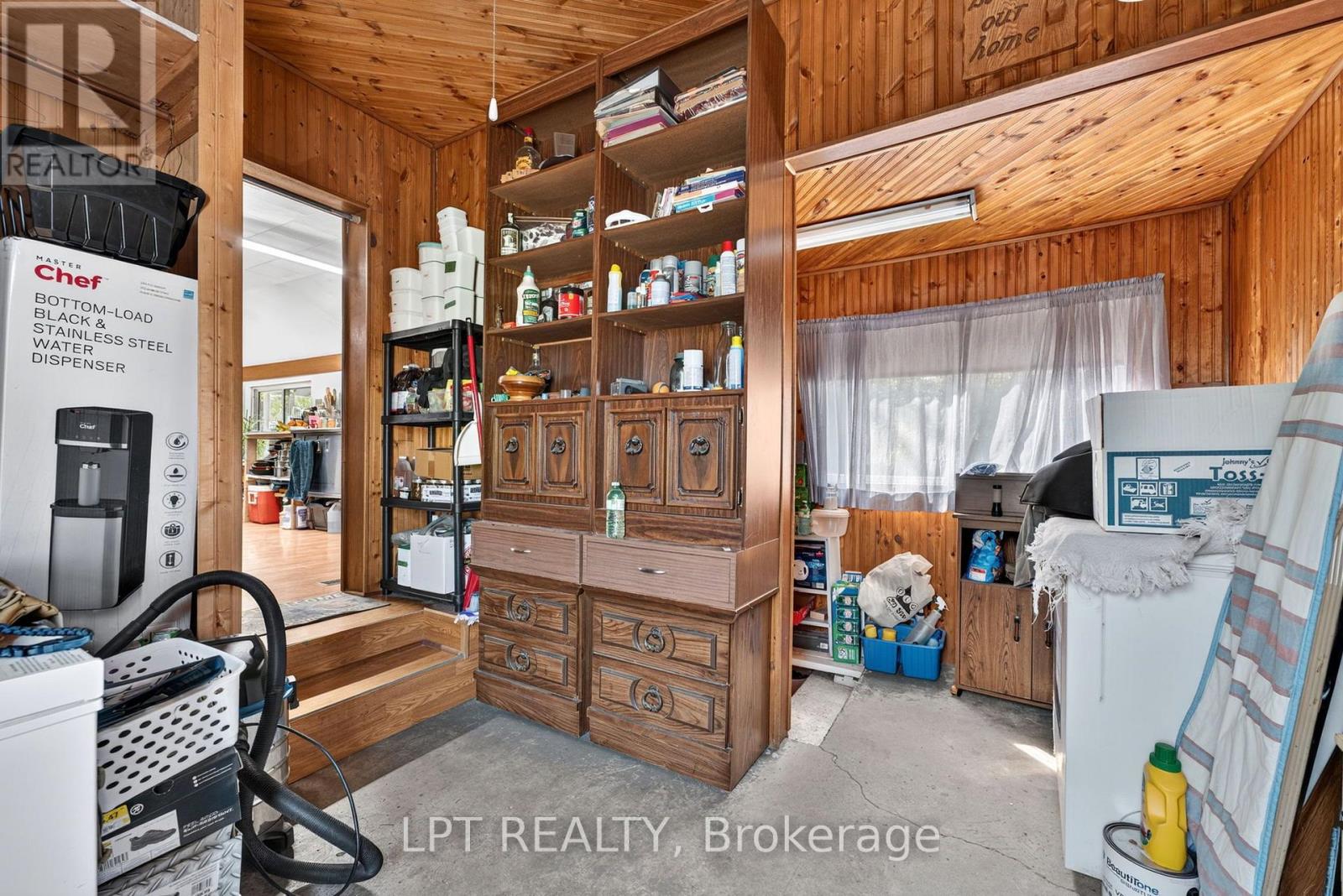 8349 Ravenswood Line, Lambton Shores, Ontario  N0M 1N0 - Photo 8 - X13694048