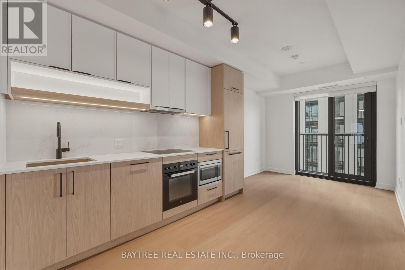 1726 - 89 MONTCLAIR AVENUE, Toronto, Ontario