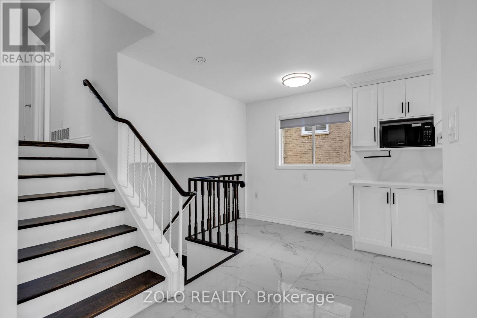43 Davies Crescent, Barrie, Ontario  L4M 2M4 - Photo 11 - S13694058