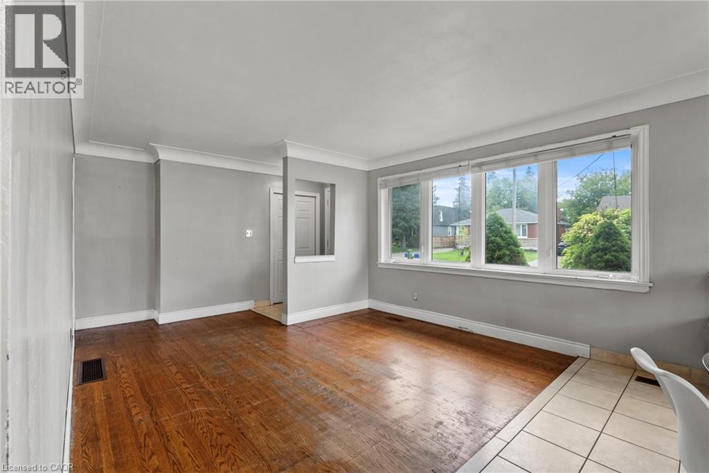 143 West 25th Street, Hamilton, Ontario  L8V 2H5 - Photo 7 - 40855172