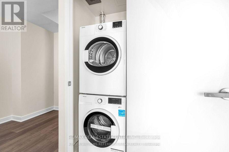 5701 - 3900 Confederation Parkway, Mississauga, Ontario  L5B 0M3 - Photo 12 - W13694052