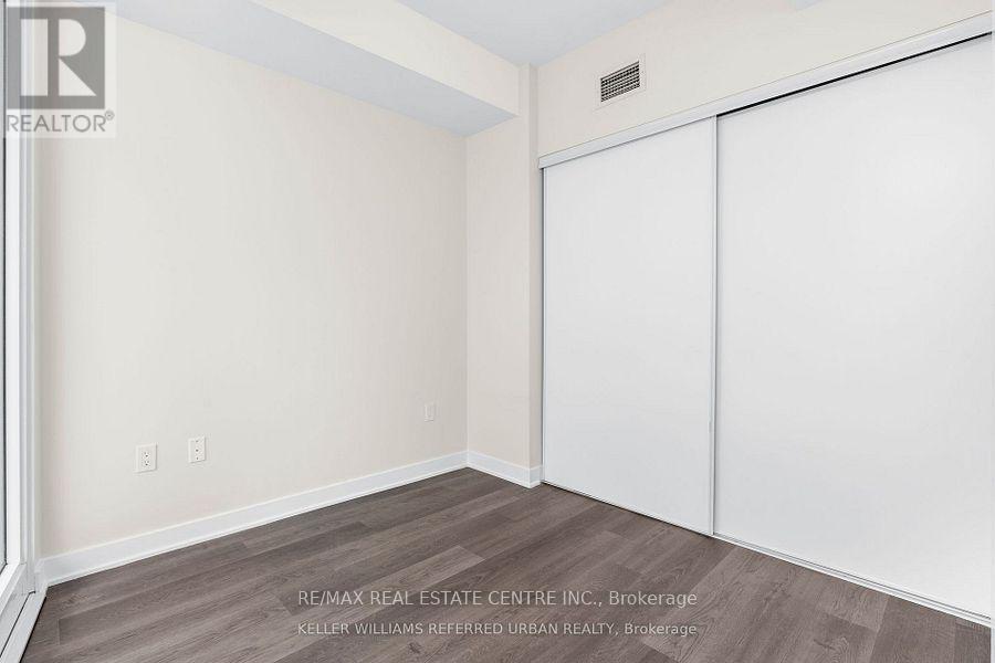 5701 - 3900 Confederation Parkway, Mississauga, Ontario  L5B 0M3 - Photo 16 - W13694052