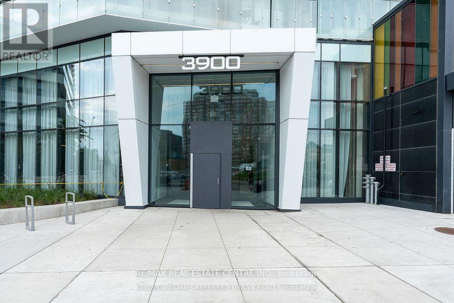 5701 - 3900 Confederation Parkway, Mississauga, Ontario  L5B 0M3 - Photo 2 - W13694052