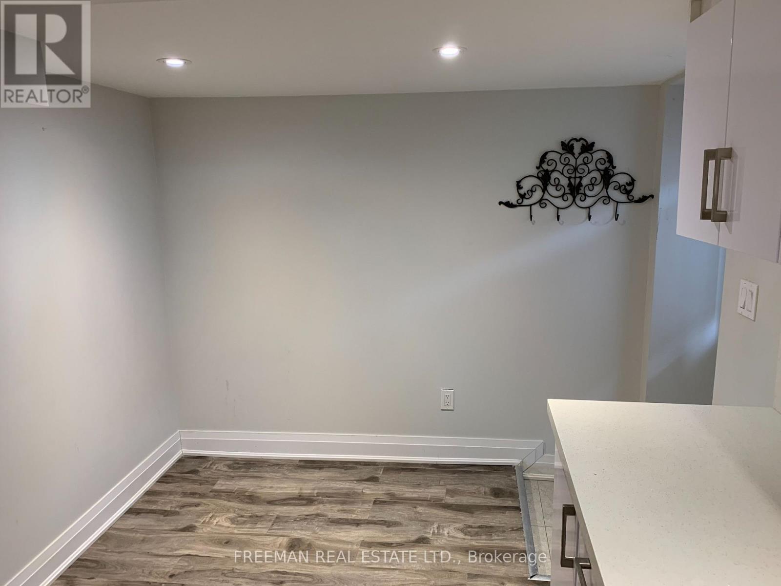 Lower Lvl Studio - 642 Gladstone Avenue, Toronto, Ontario  M6H 3J4 - Photo 5 - W13694080