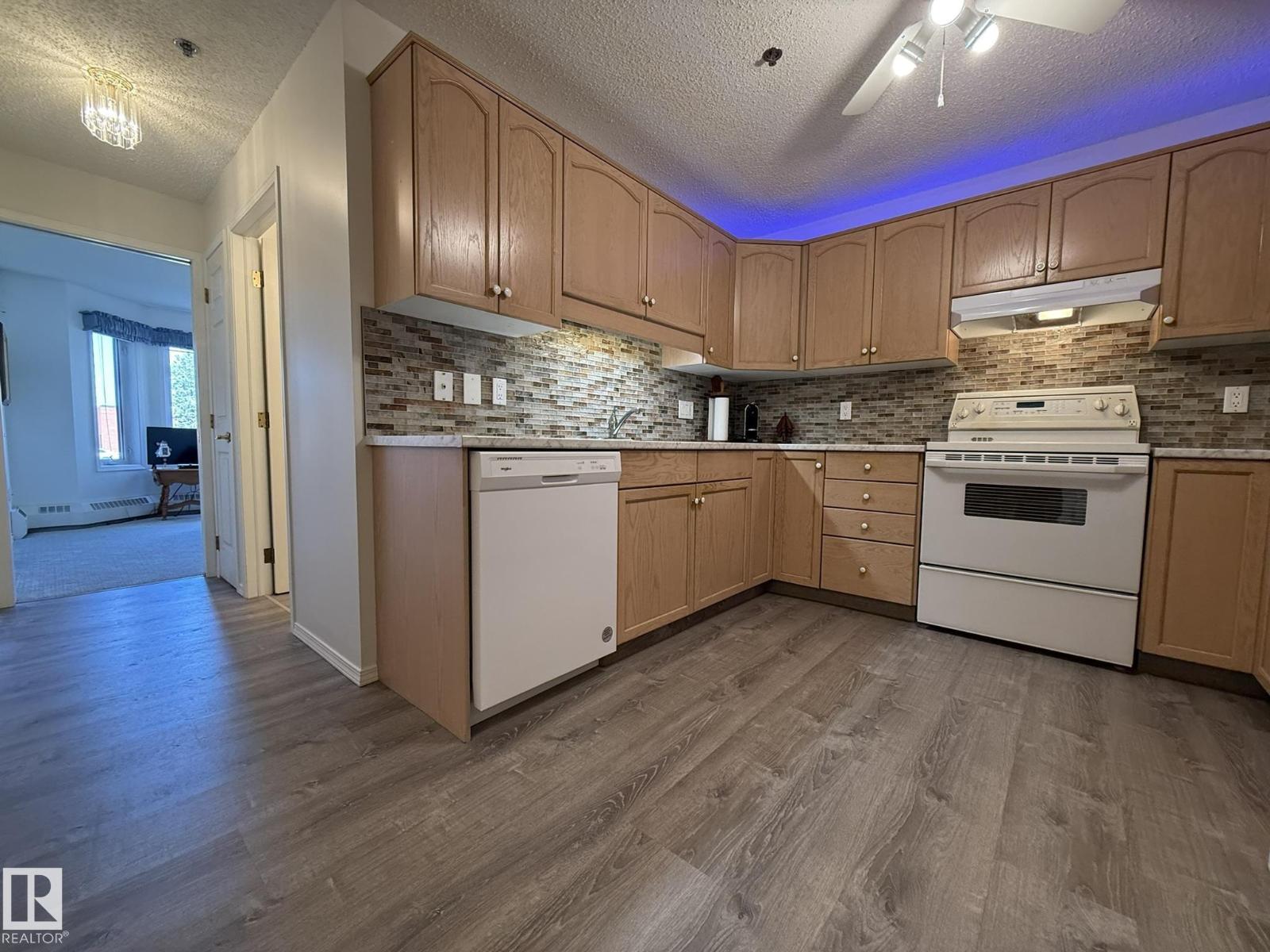 #102 10903 21 Av NW, Edmonton, Alberta T6J 7A4 - Photo 7 - E4490816