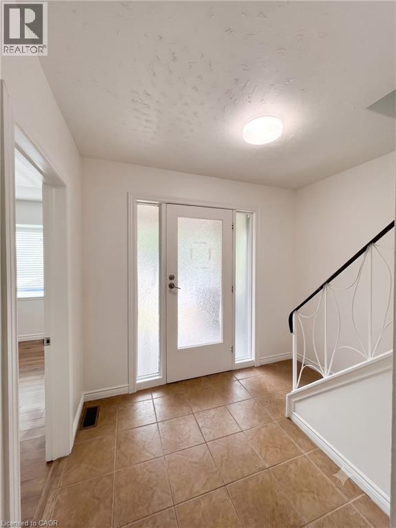 77 Paisley Avenue S, Hamilton, Ontario  L8S 1V4 - Photo 4 - 40848993