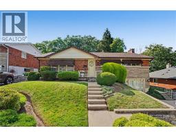 18 BATTLEFIELD Drive, Stoney Creek, Ontario