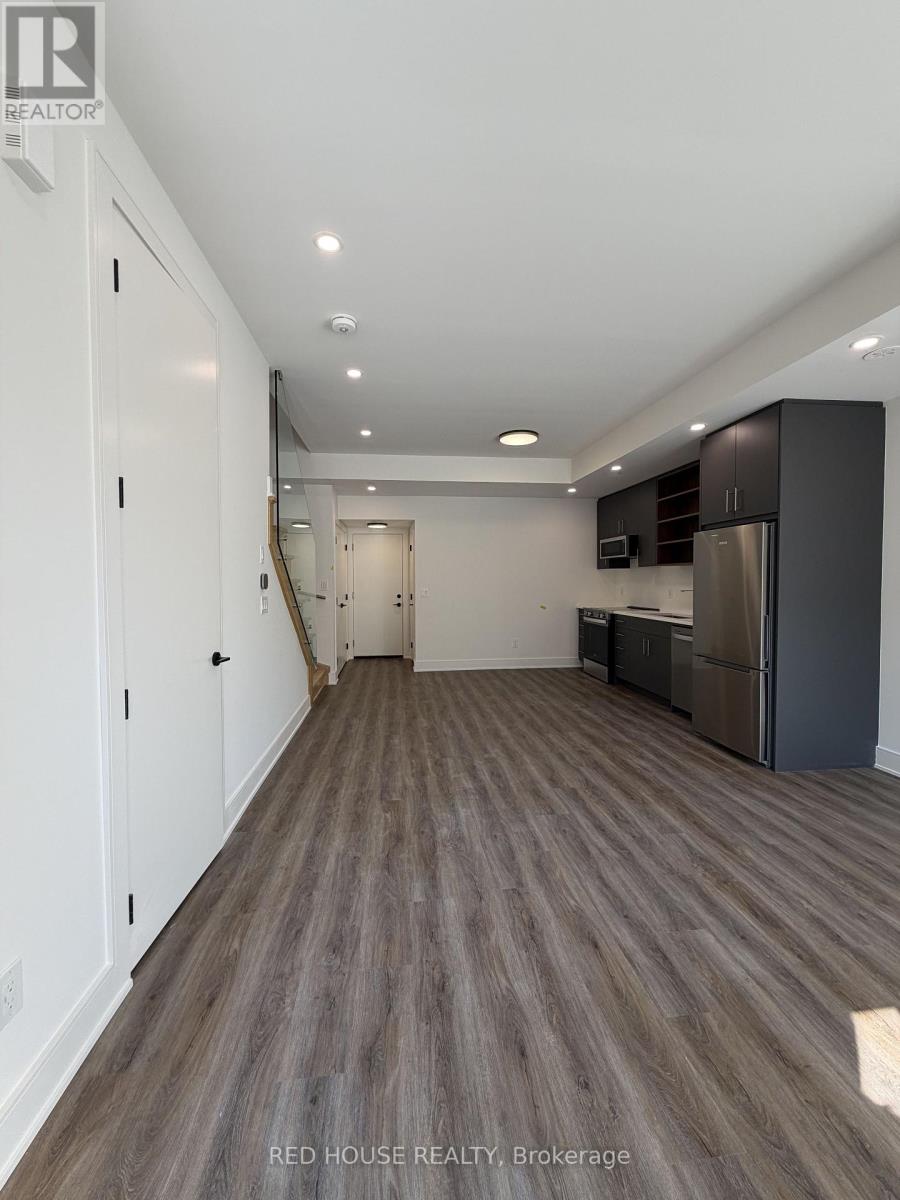 59 Everett Common, St. Catharines, Ontario  L2P 0H1 - Photo 3 - X13694084