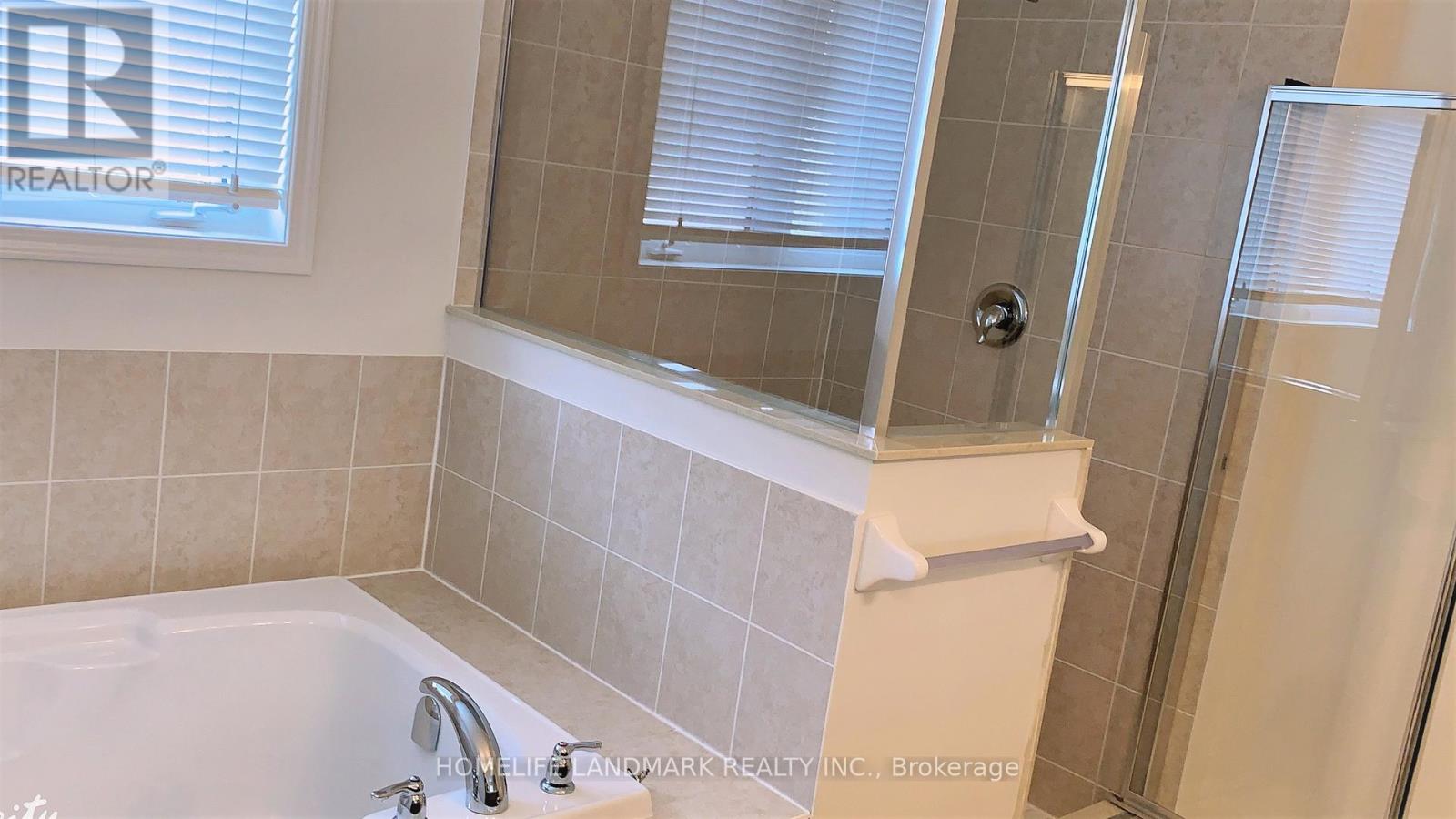 2356 Equestrian Crescent, Oshawa, Ontario  L1L 0L6 - Photo 8 - E13630172