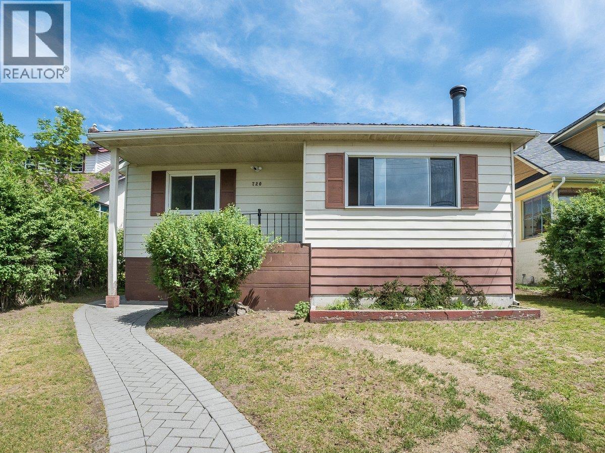 720 Third Street, Nelson, British Columbia