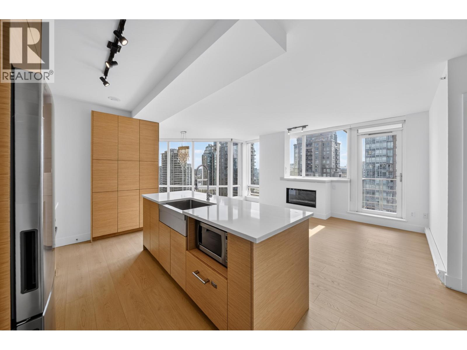 2101 565 Smithe Street, Vancouver, British Columbia  V6B 0E4 - Photo 5 - R3157065