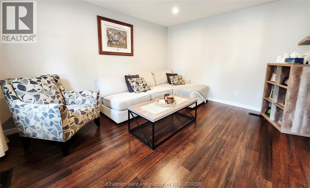18 Park Lane ..., Chatham, Ontario  N7M 4Y1 - Photo 3 - 26020315