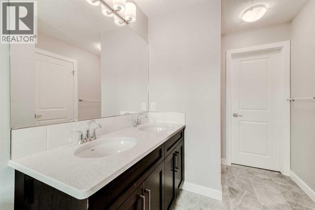 22 Sage Bluff Heights Nw, Calgary, Alberta  T3R 0X9 - Photo 32 - A2334592