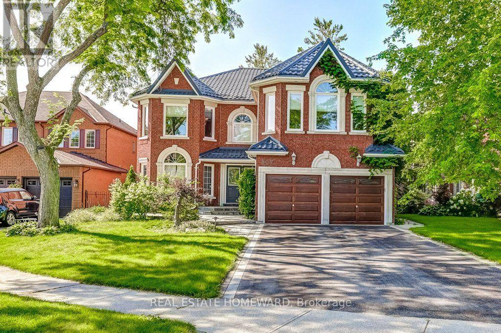 807 PRIMROSE COURT, Pickering, Ontario