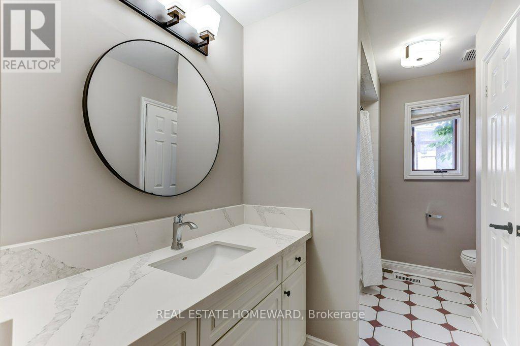 807 Primrose Court, Pickering, Ontario  L1X 2S8 - Photo 32 - E13694094