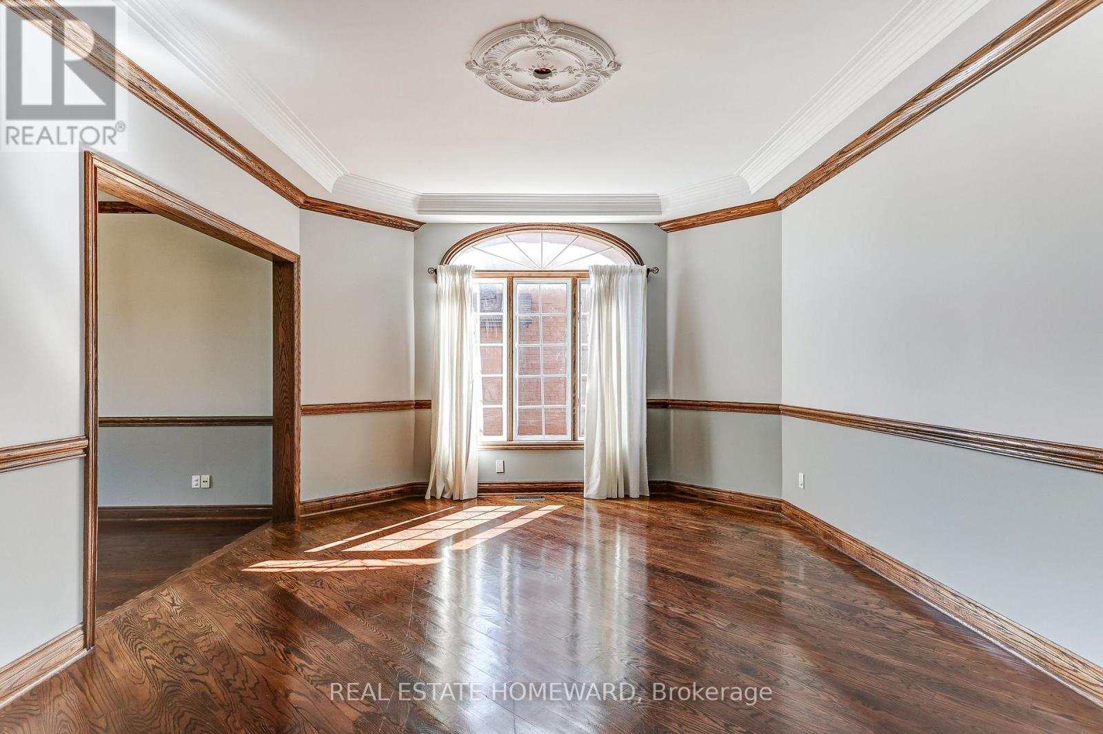 807 Primrose Court, Pickering, Ontario  L1X 2S8 - Photo 7 - E13694094