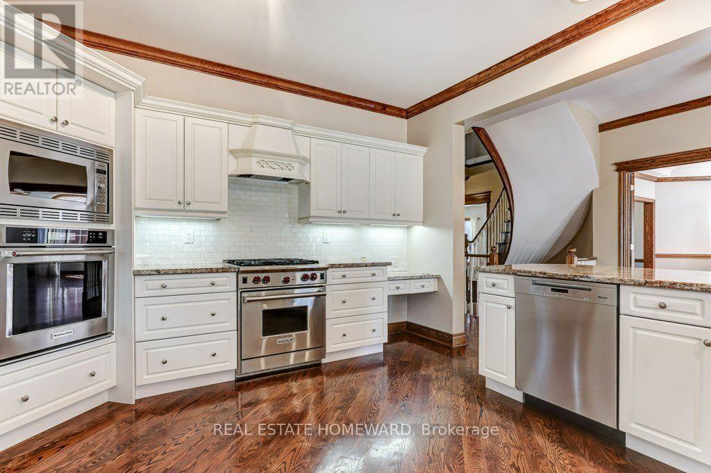 807 Primrose Court, Pickering, Ontario  L1X 2S8 - Photo 9 - E13694094