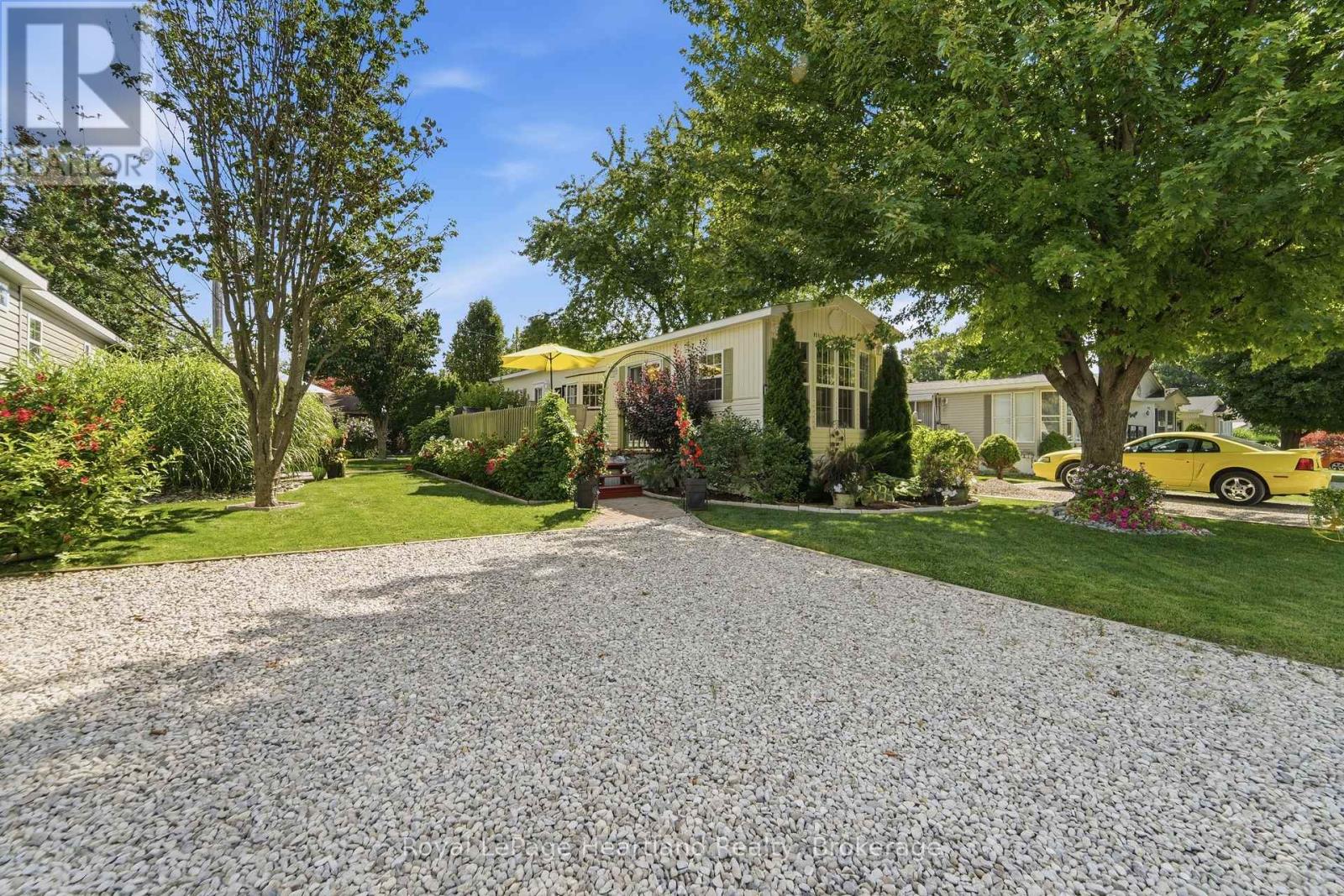 9 Club Terrace, Bluewater, Ontario  N0M 1G0 - Photo 2 - X13694086