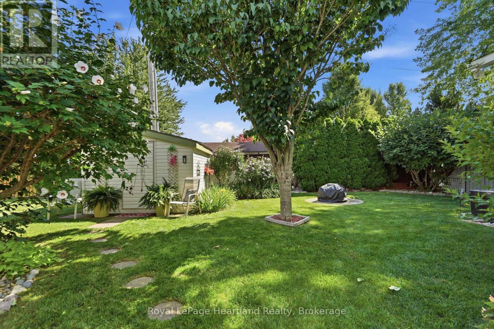 9 Club Terrace, Bluewater, Ontario  N0M 1G0 - Photo 20 - X13694086