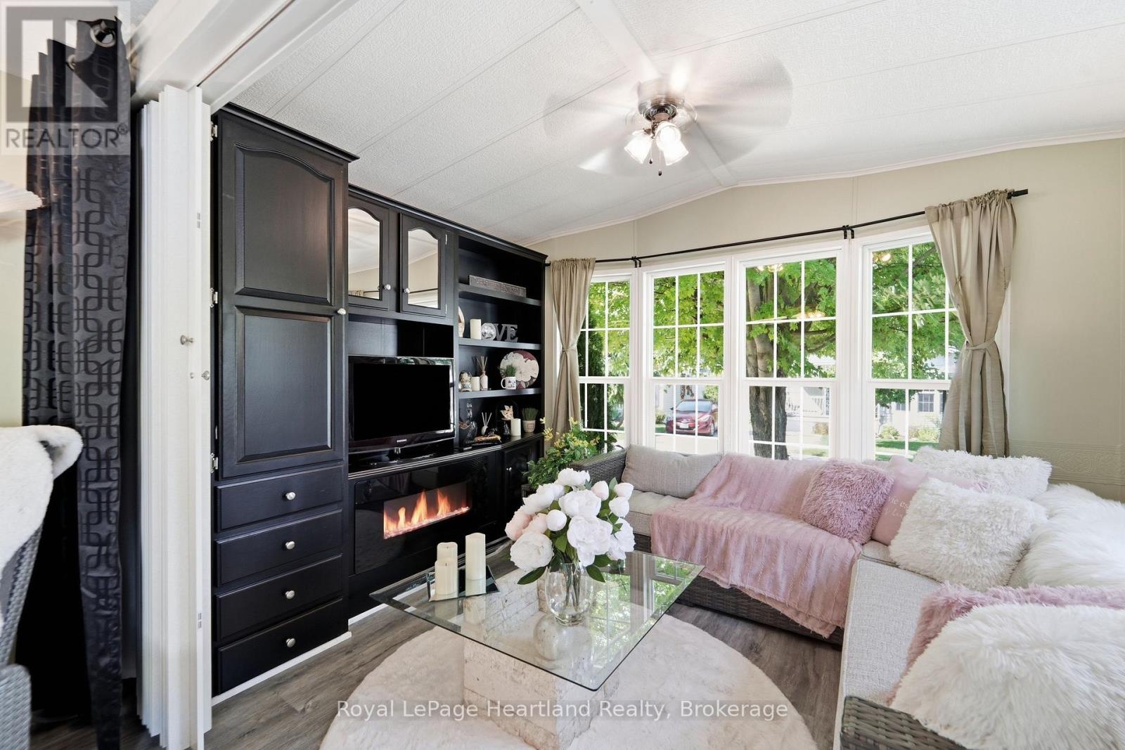 9 Club Terrace, Bluewater, Ontario  N0M 1G0 - Photo 7 - X13694086