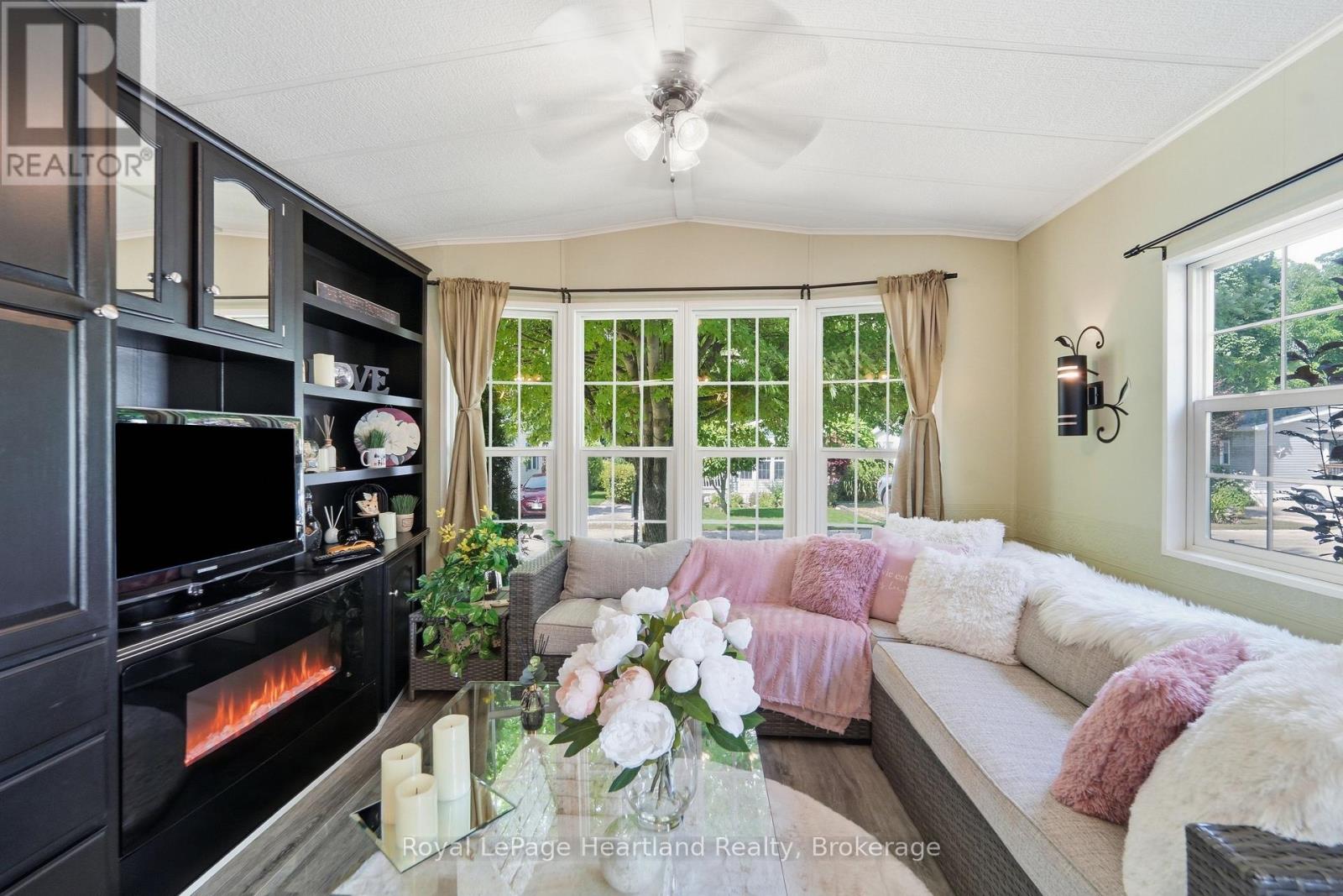 9 Club Terrace, Bluewater, Ontario  N0M 1G0 - Photo 8 - X13694086