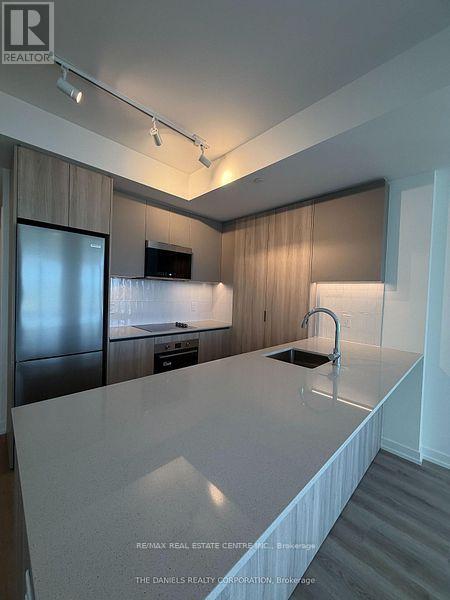 906 - 2485 Eglinton Avenue W, Mississauga, Ontario  L5M 2T1 - Photo 3 - W13694092