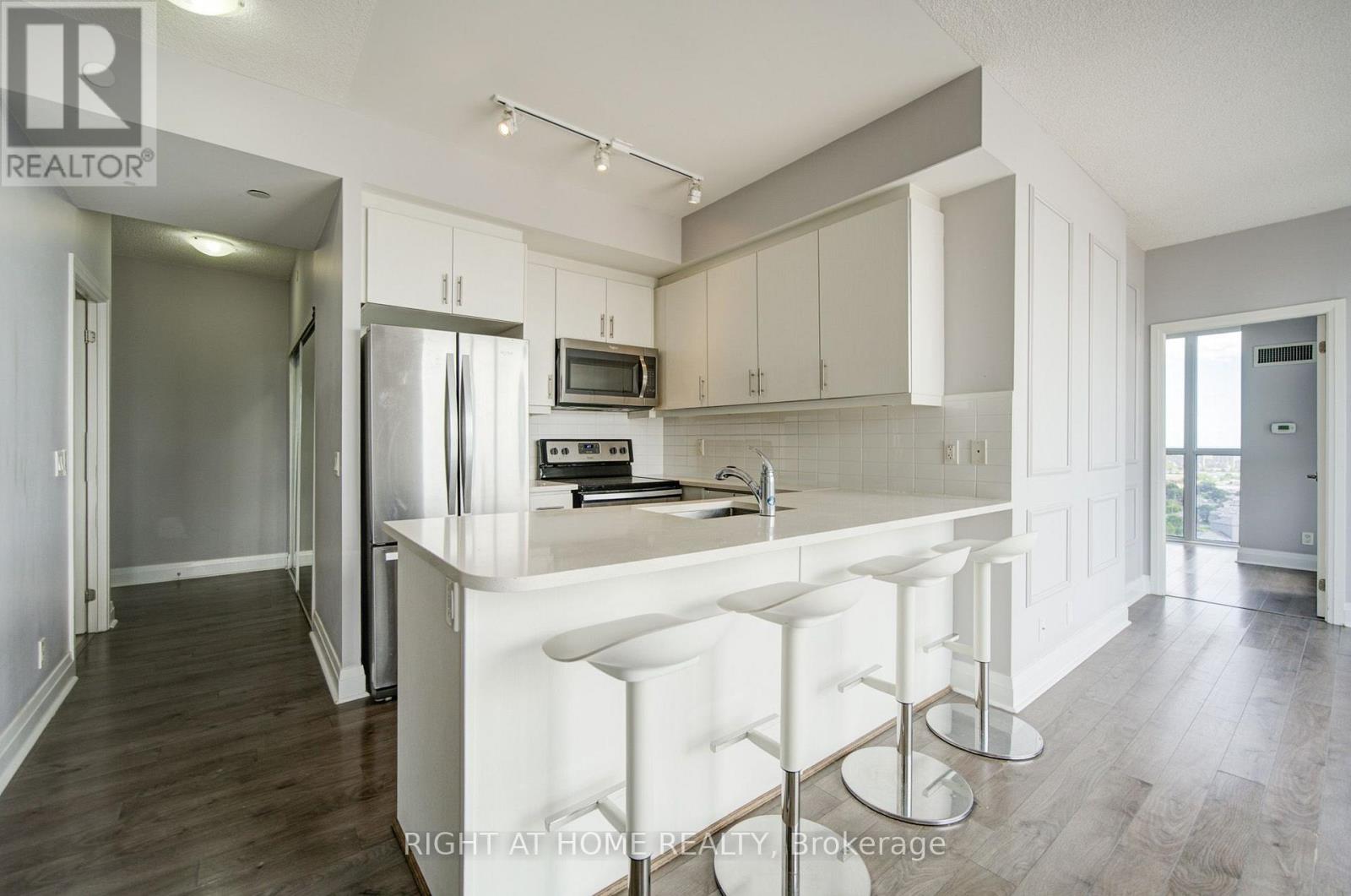 1807 - 15 Zorra Street, Toronto, Ontario  M8Z 0C1 - Photo 8 - W13694114