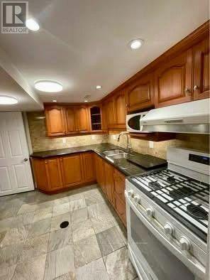 3589 Birchmeadow Crescent, Mississauga, Ontario  L4Y 3R8 - Photo 13 - W13694124
