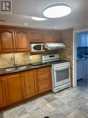 3589 Birchmeadow Crescent, Mississauga, Ontario  L4Y 3R8 - Photo 16 - W13694124