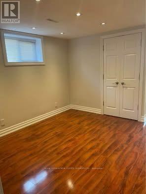 3589 Birchmeadow Crescent, Mississauga, Ontario  L4Y 3R8 - Photo 4 - W13694124