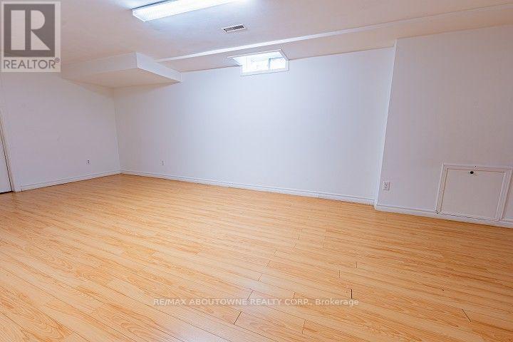 Lower Unit - 1418 Abbeywood Drive, Oakville, Ontario  L6M 2K4 - Photo 11 - W13694128