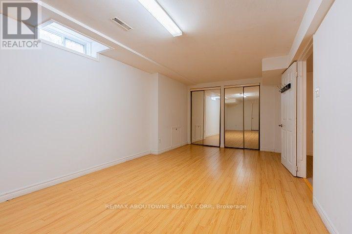 Lower Unit - 1418 Abbeywood Drive, Oakville, Ontario  L6M 2K4 - Photo 12 - W13694128