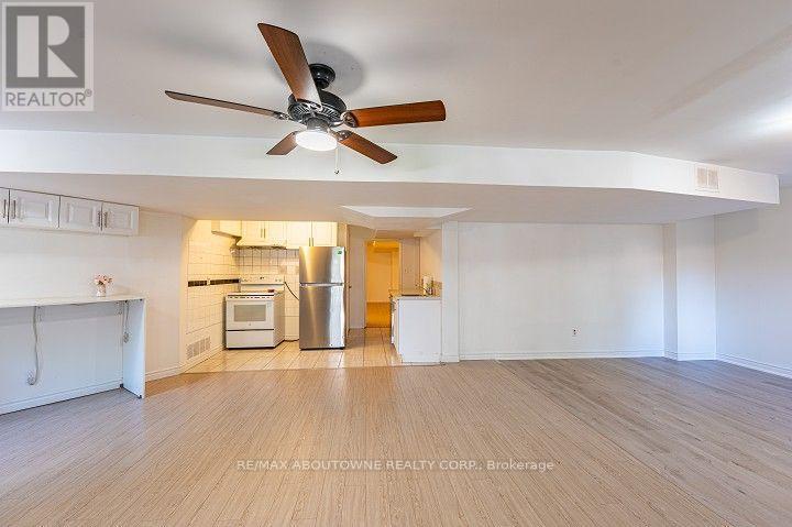 Lower Unit - 1418 Abbeywood Drive, Oakville, Ontario  L6M 2K4 - Photo 2 - W13694128