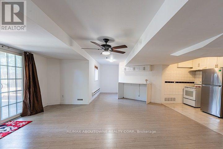 Lower Unit - 1418 Abbeywood Drive, Oakville, Ontario  L6M 2K4 - Photo 5 - W13694128