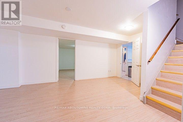 Lower Unit - 1418 Abbeywood Drive, Oakville, Ontario  L6M 2K4 - Photo 8 - W13694128
