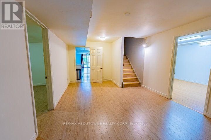 Lower Unit - 1418 Abbeywood Drive, Oakville, Ontario  L6M 2K4 - Photo 9 - W13694128