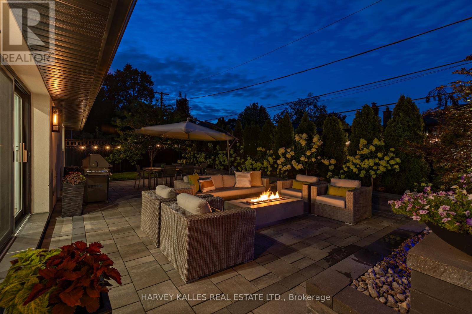 75 Markland Drive, Toronto, Ontario  M9C 1N4 - Photo 4 - W13694140