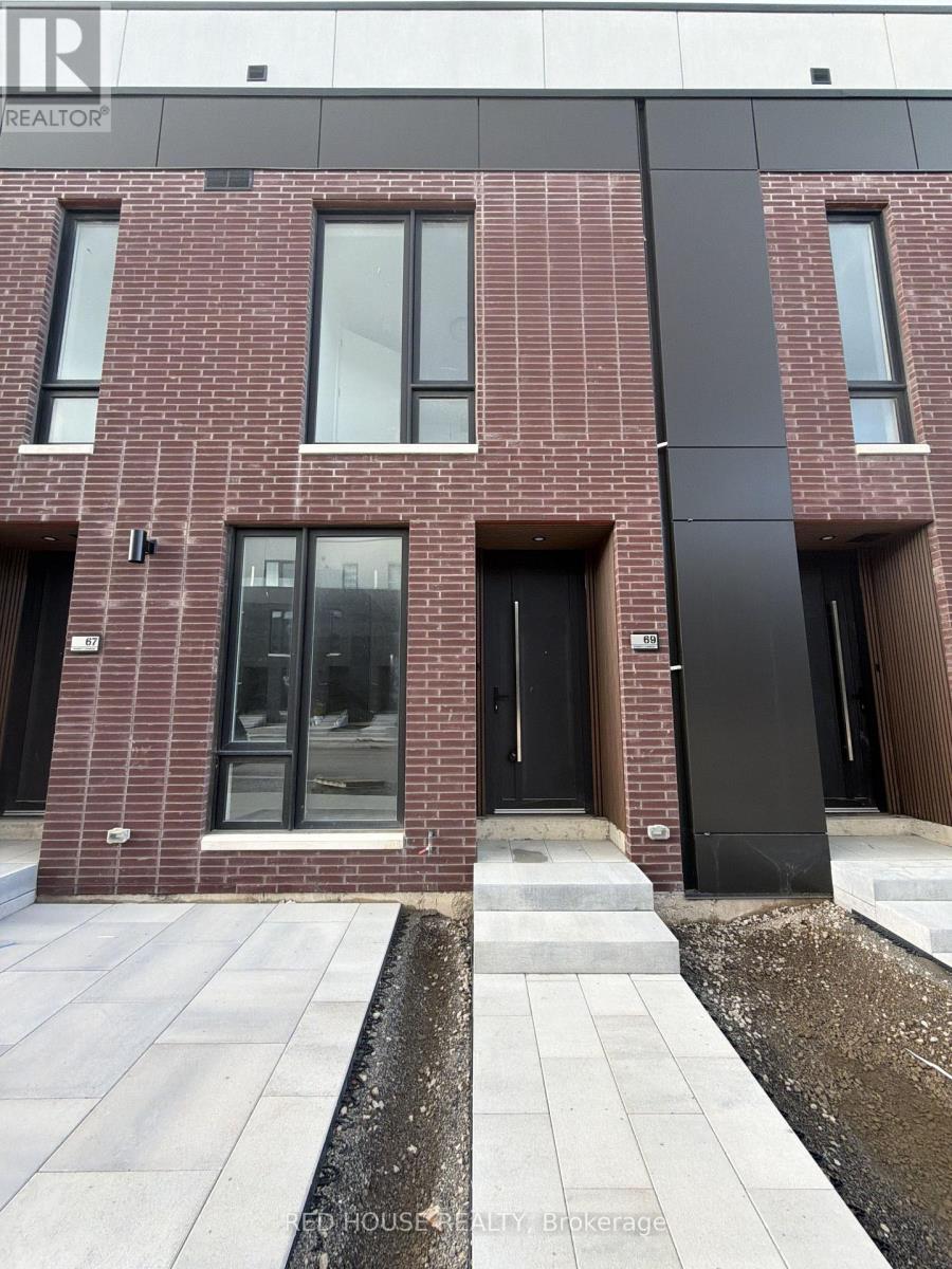 69 EVERETT COMMON, St. Catharines, Ontario