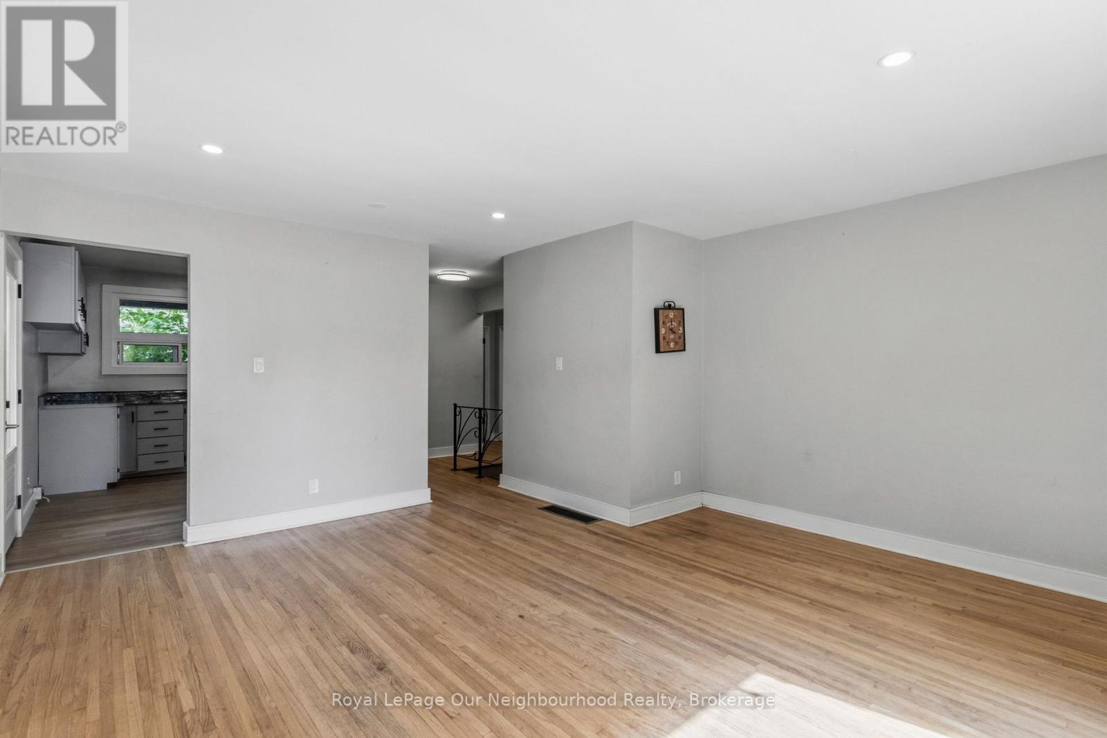 1016 Centre Street N, Whitby, Ontario  L1N 4V3 - Photo 12 - E13693674