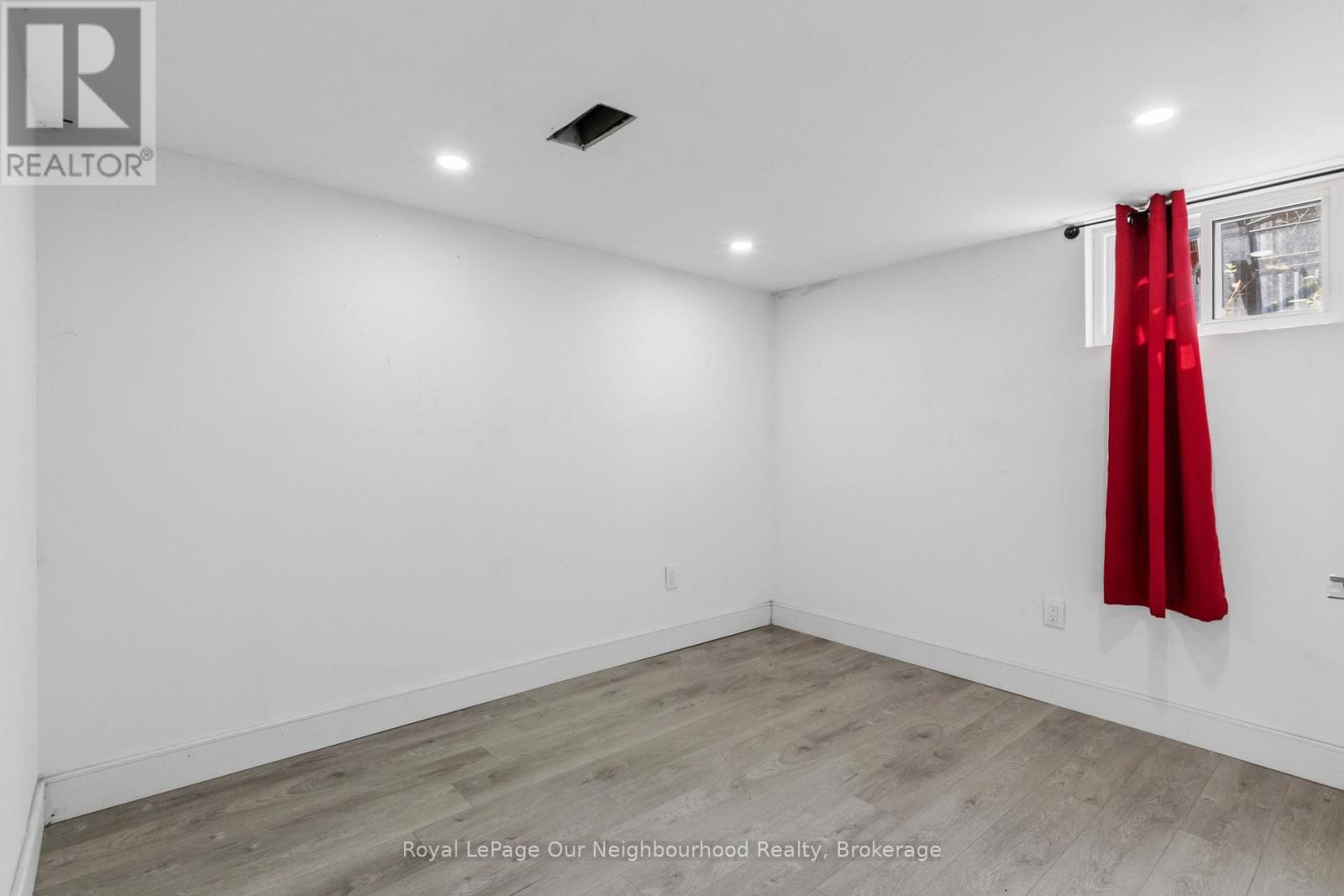 1016 Centre Street N, Whitby, Ontario  L1N 4V3 - Photo 19 - E13693674