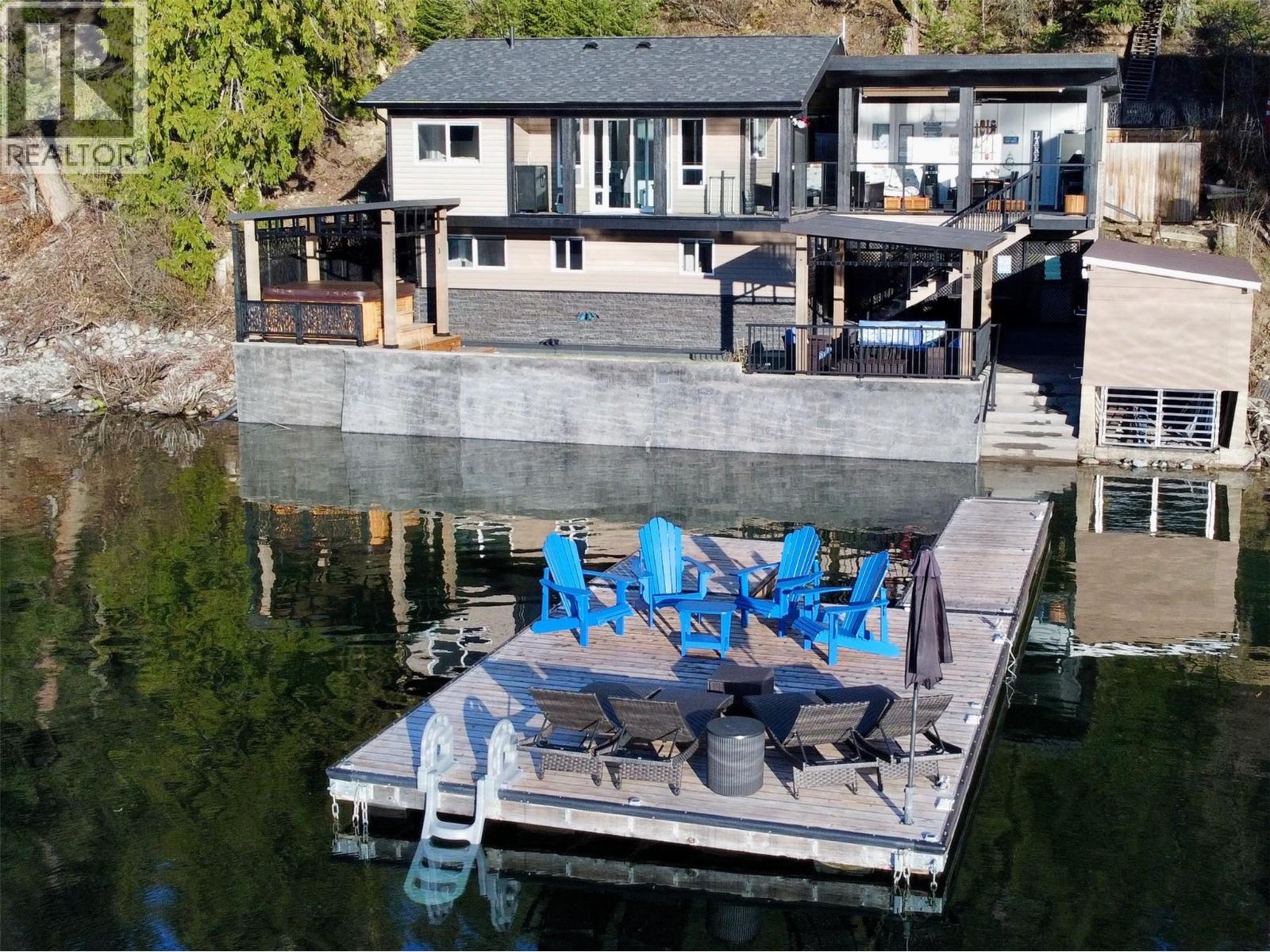 3127 East Lake Drive, Christina Lake, British Columbia