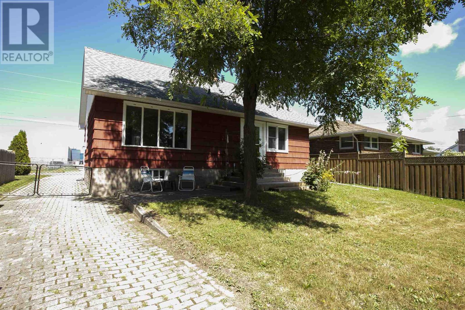 131 Mcmeeken St, Sault Ste. Marie, Ontario  P6A 3L7 - Photo 13 - SM262224