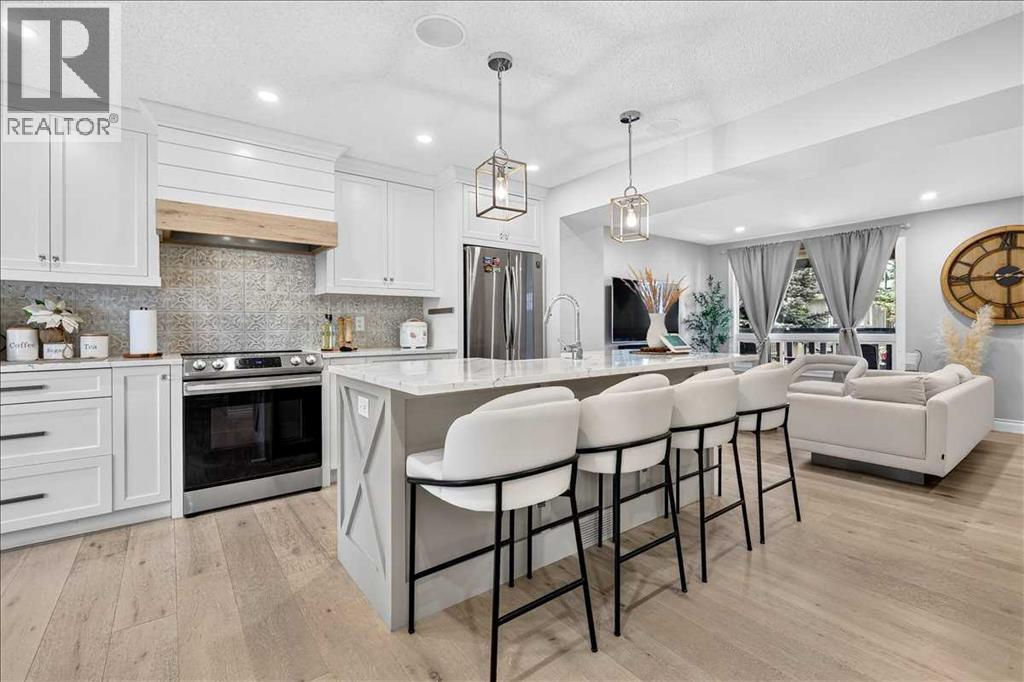75 Shawglen Way Sw, Calgary, Alberta  T2Y 1Y9 - Photo 1 - A2333503
